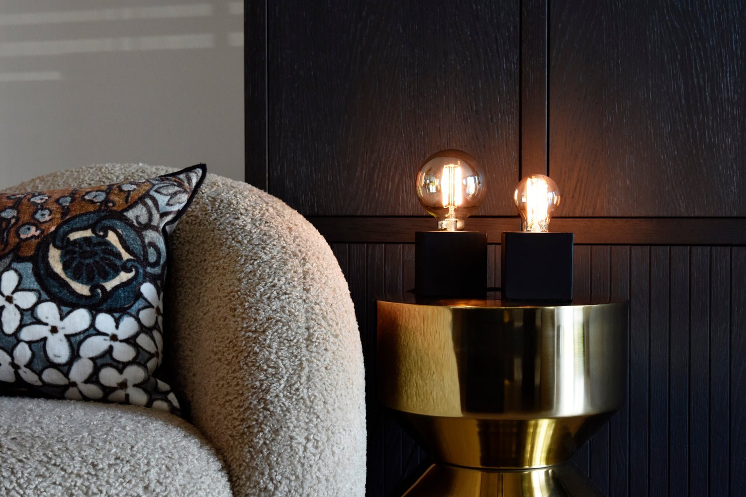 Calex Filament LED-Lampe – Gold – E27 – G95 – 4,5 W – dimmbar