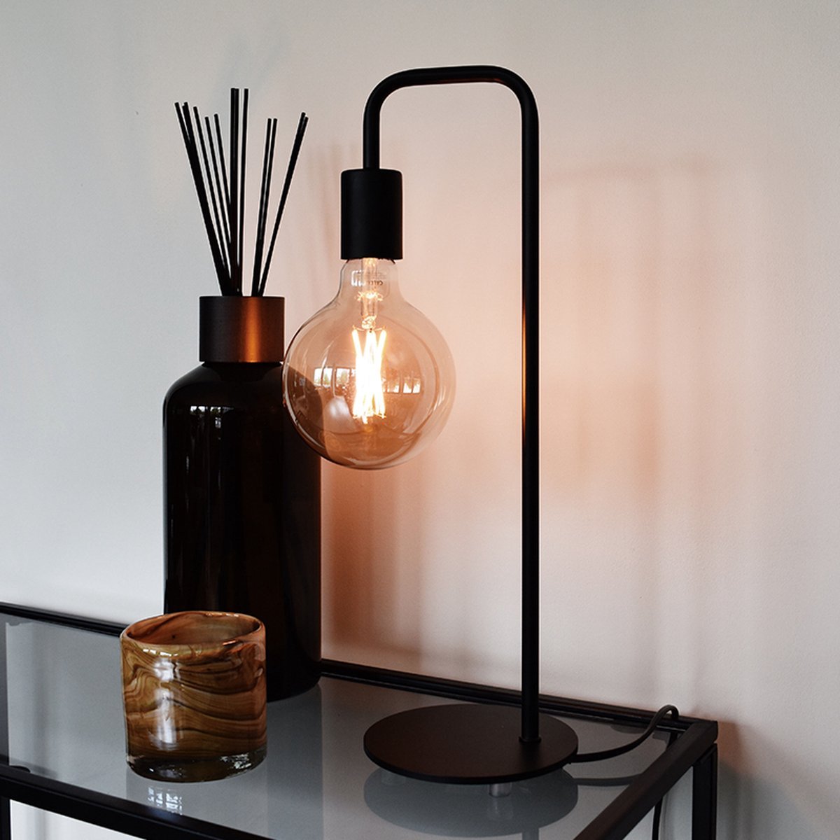 Calex Filament LED-Lampe – Gold – E27 – G95 – 4,5 W – dimmbar